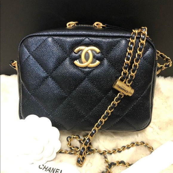 Handbags - Chanel 21k Black caviar camera bag